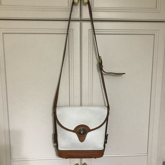 Dooney and Bourke white leather shoulder bag